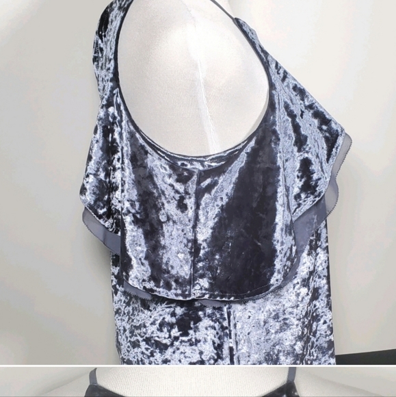 White House Black Market Crushed Velvet Top - Picture 8 of 9